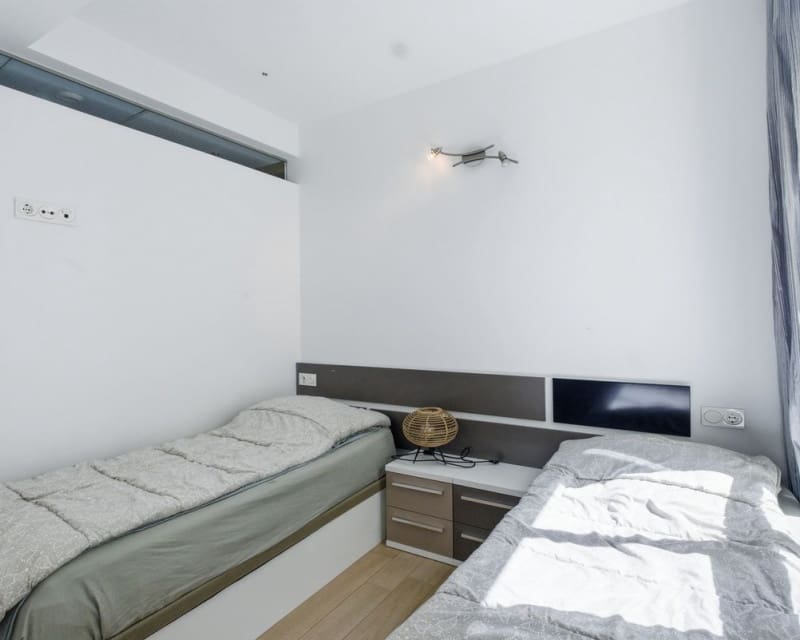 2 soveværelse Lejlighed til salg i La Zenia med swimmingpool - € 249.000 (Ref: 9966867)