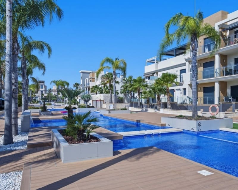 2 soveværelse Lejlighed til salg i La Zenia med swimmingpool - € 249.000 (Ref: 9966867)