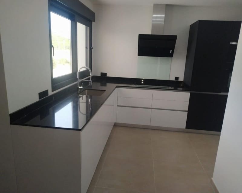 3 soverom Villa til salgs i Pinoso med svømmebasseng garasje - € 390 500 (Ref: 9966869)