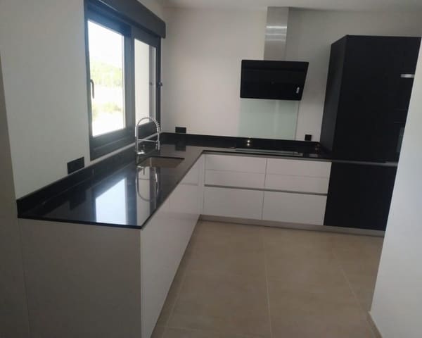 3 soverom Villa til salgs i Pinoso med svømmebasseng garasje - € 390 500 (Ref: 9966869)