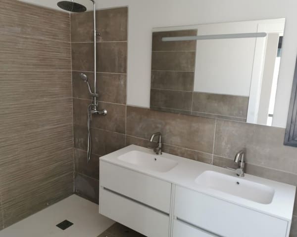 3 soverom Villa til salgs i Pinoso med svømmebasseng garasje - € 390 500 (Ref: 9966869)