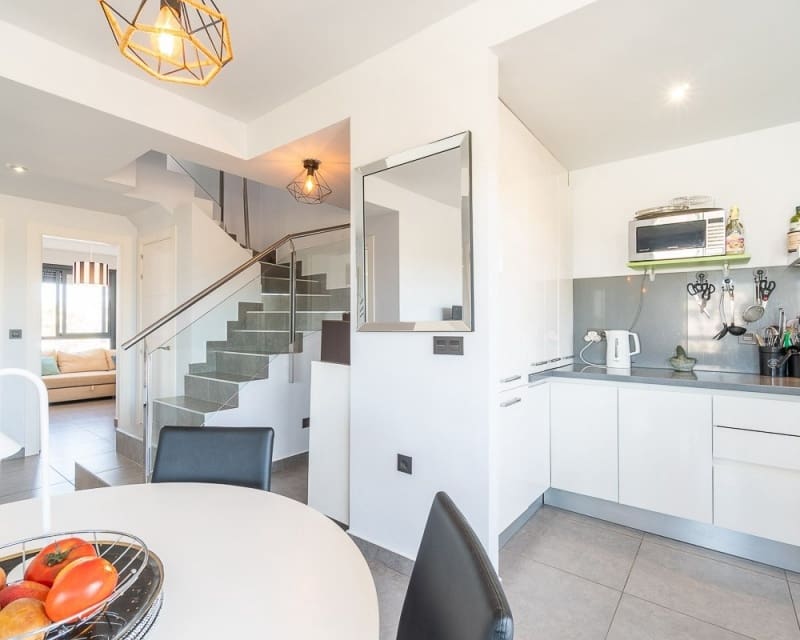 3 sovrum Lägenhet till salu i Villamartin med pool garage - 349 900 € (Ref: 9966872)