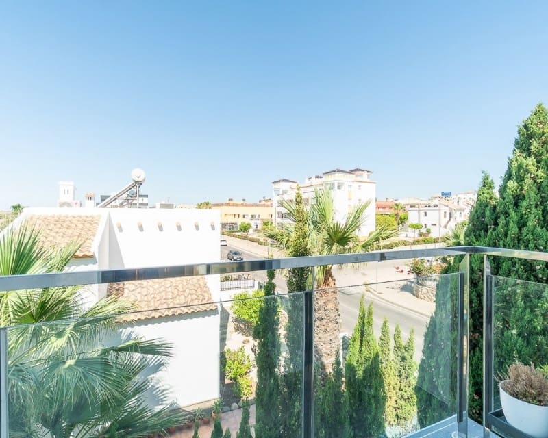 3 sovrum Lägenhet till salu i Villamartin med pool garage - 349 900 € (Ref: 9966872)