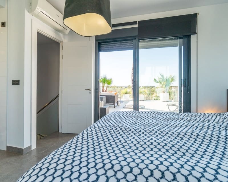 3 sovrum Lägenhet till salu i Villamartin med pool garage - 349 900 € (Ref: 9966872)
