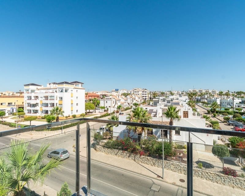 3 sovrum Lägenhet till salu i Villamartin med pool garage - 349 900 € (Ref: 9966872)