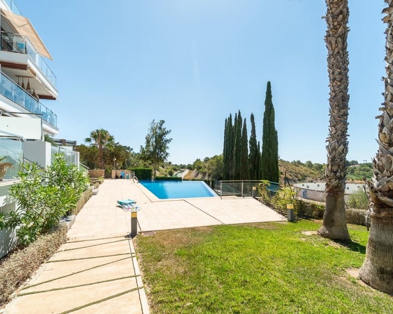 3 sovrum Lägenhet till salu i Villamartin med pool garage - 349 900 € (Ref: 9966872)