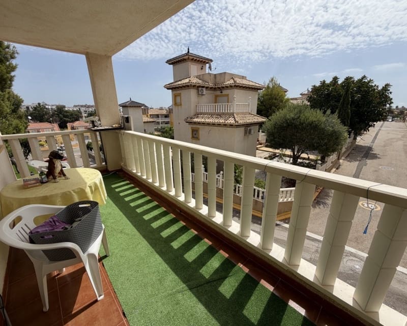 2 Zimmer Apartment zu verkaufen in Villamartin mit Pool - 159.995 € (Ref: 9966874)