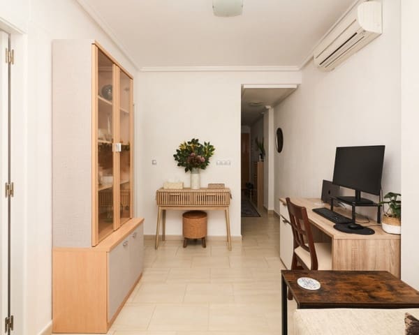 2 soverom Leilighet til salgs i Puerto Deportivo, Torrevieja med garasje - € 159 000 (Ref: 9966876)