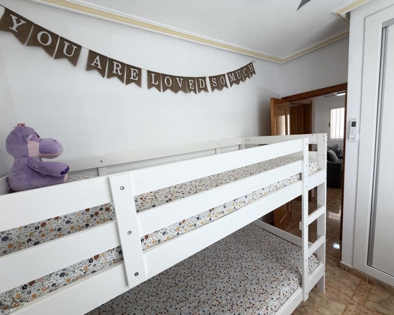 2 soveværelse Lejlighed til salg i La Zenia med swimmingpool - € 199.999 (Ref: 9966877)
