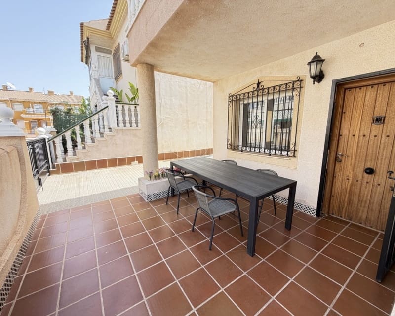 2 soveværelse Lejlighed til salg i La Zenia med swimmingpool - € 199.999 (Ref: 9966877)