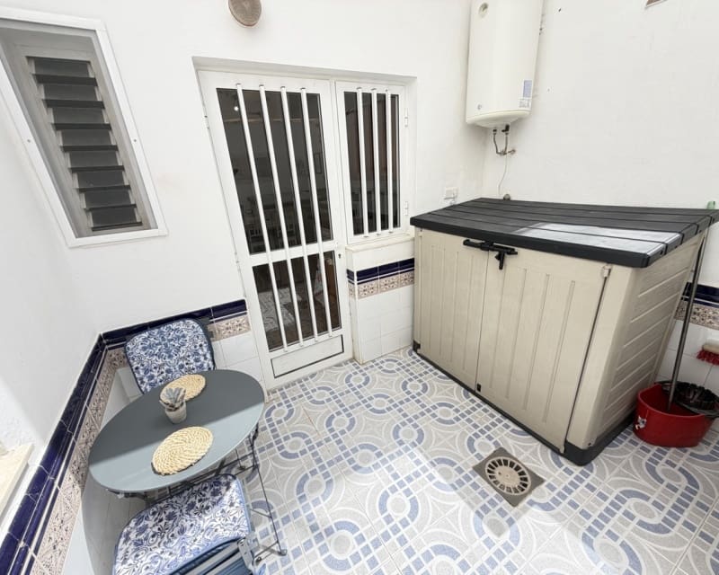 2 soveværelse Lejlighed til salg i La Zenia med swimmingpool - € 199.999 (Ref: 9966877)