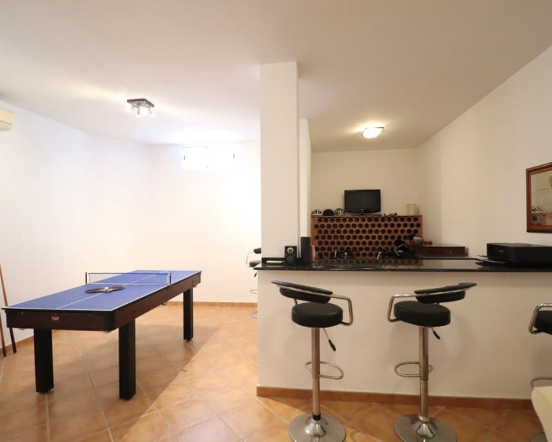 5 camera da letto Villa in vendita in Lo Crispin con piscina garage - 299.950 € (Rif: 9966880)