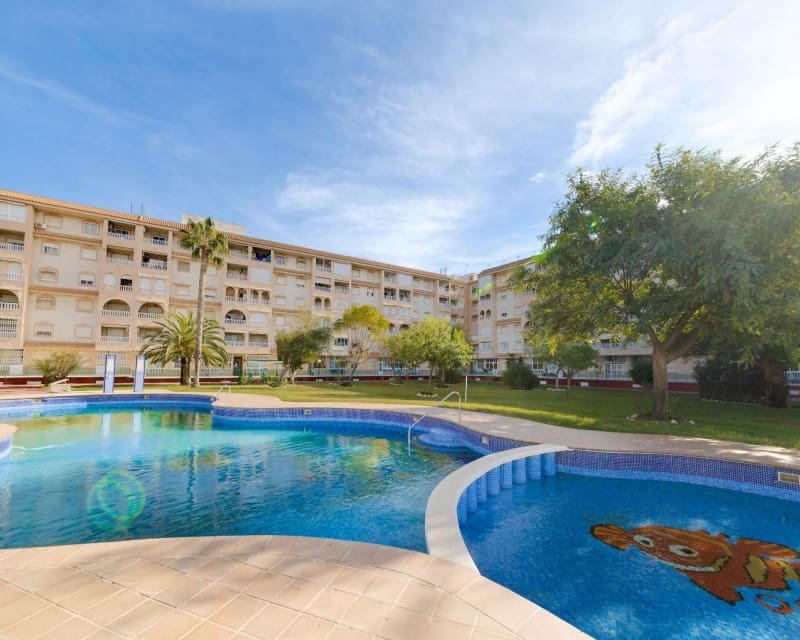 2 soverom Leilighet til salgs i Torrevieja med svømmebasseng - € 149 969 (Ref: 9966881)