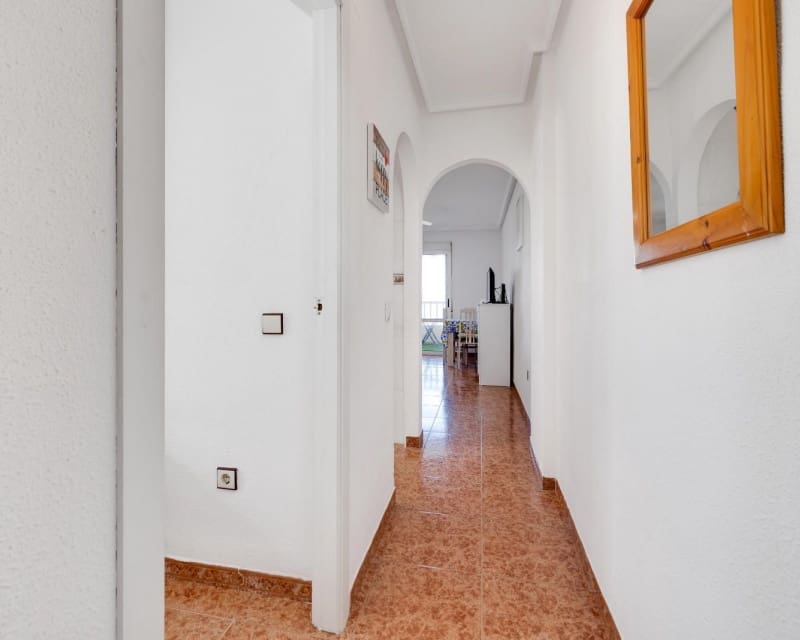 2 soverom Leilighet til salgs i Torrevieja med svømmebasseng - € 149 969 (Ref: 9966881)