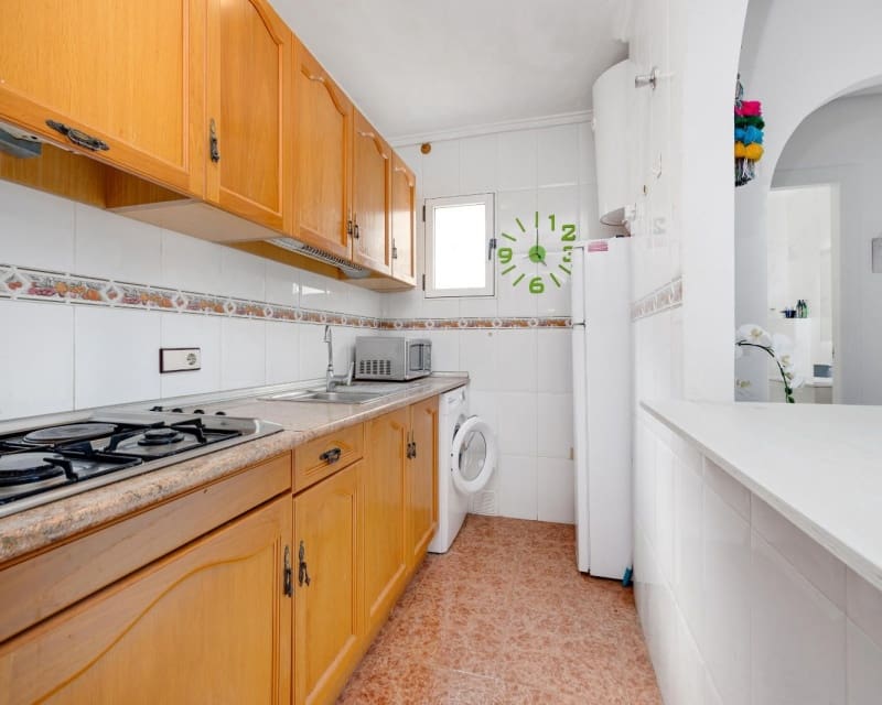 2 soverom Leilighet til salgs i Torrevieja med svømmebasseng - € 149 969 (Ref: 9966881)