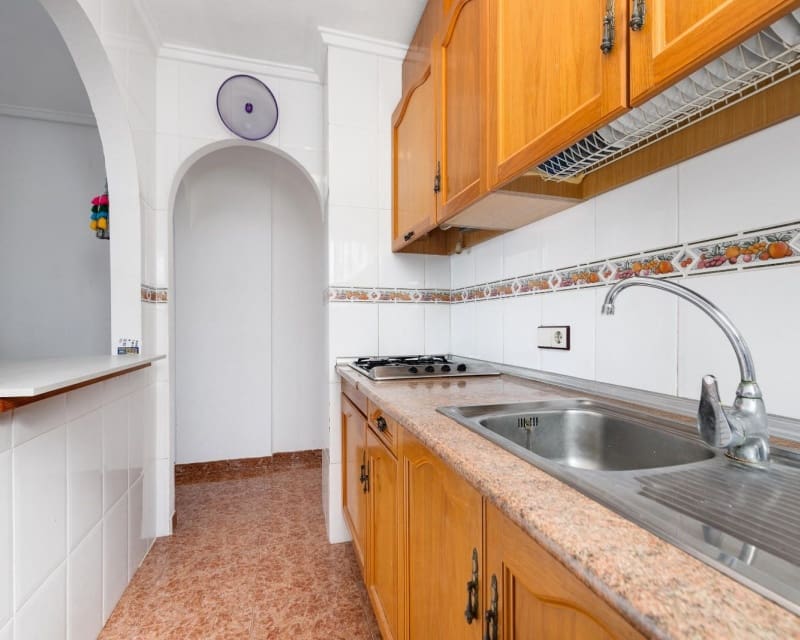 2 soverom Leilighet til salgs i Torrevieja med svømmebasseng - € 149 969 (Ref: 9966881)