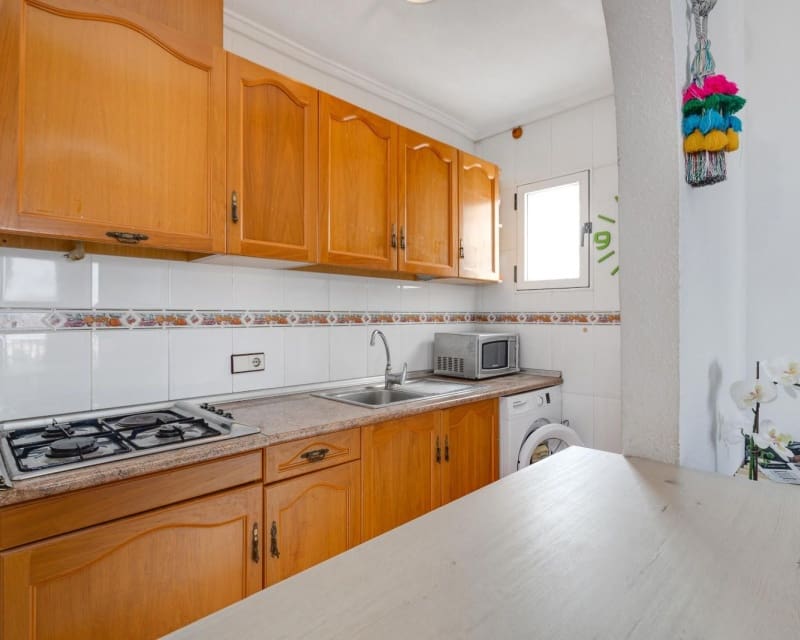 2 soverom Leilighet til salgs i Torrevieja med svømmebasseng - € 149 969 (Ref: 9966881)