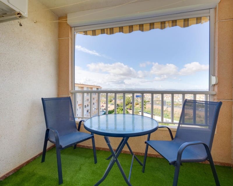 2 soverom Leilighet til salgs i Torrevieja med svømmebasseng - € 149 969 (Ref: 9966881)