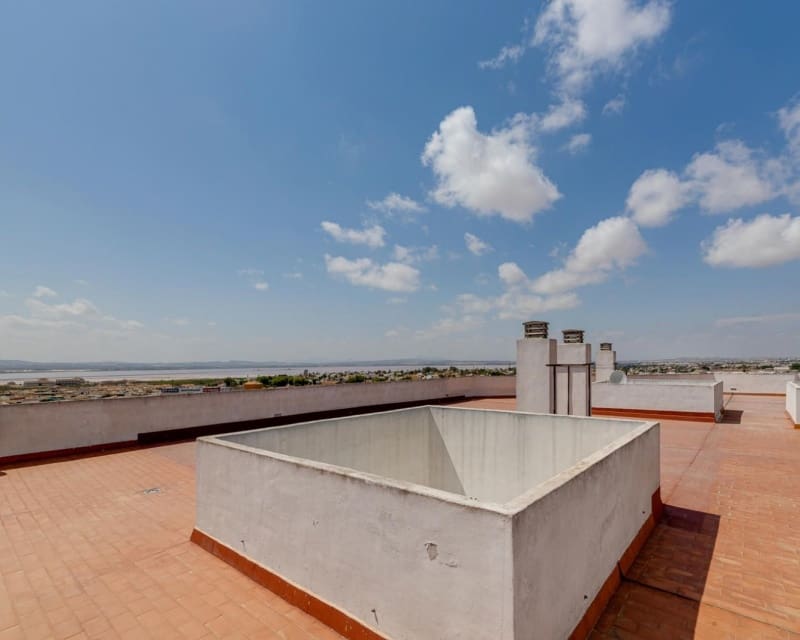 2 soverom Leilighet til salgs i Torrevieja med svømmebasseng - € 149 969 (Ref: 9966881)