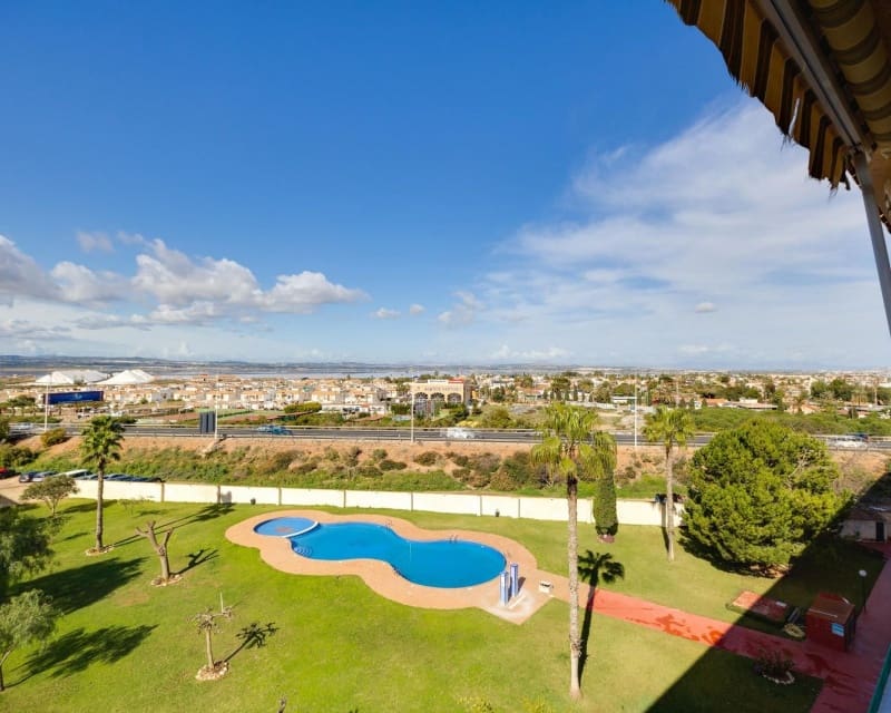 2 soverom Leilighet til salgs i Torrevieja med svømmebasseng - € 149 969 (Ref: 9966881)