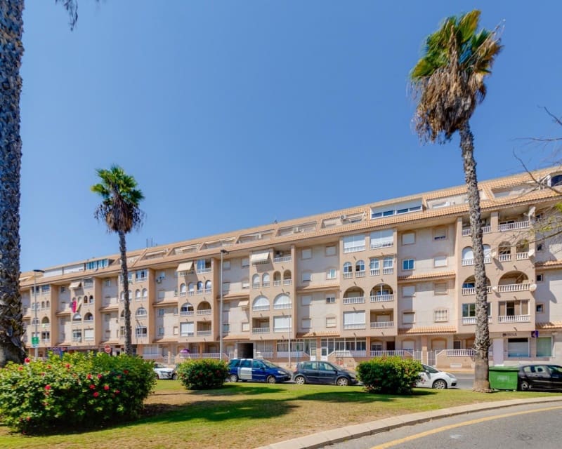 2 soverom Leilighet til salgs i Torrevieja med svømmebasseng - € 149 969 (Ref: 9966881)