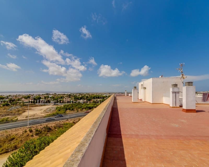 2 soverom Leilighet til salgs i Torrevieja med svømmebasseng - € 149 969 (Ref: 9966881)