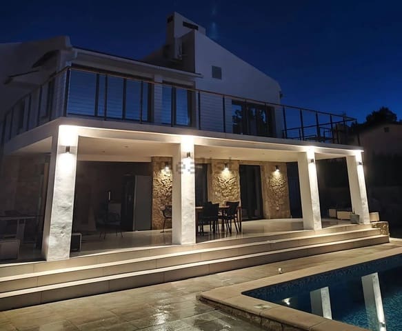 5 slaapkamer Villa te koop in L'Eliana met zwembad garage - € 830.000 (Ref: 10004247)
