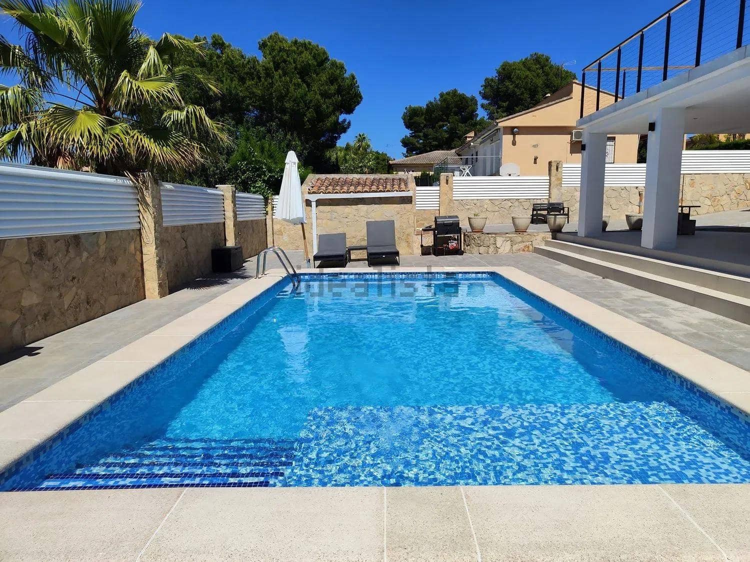 5 quarto Moradia para venda em L'Eliana com piscina garagem - 830 000 € (Ref: 10004247)