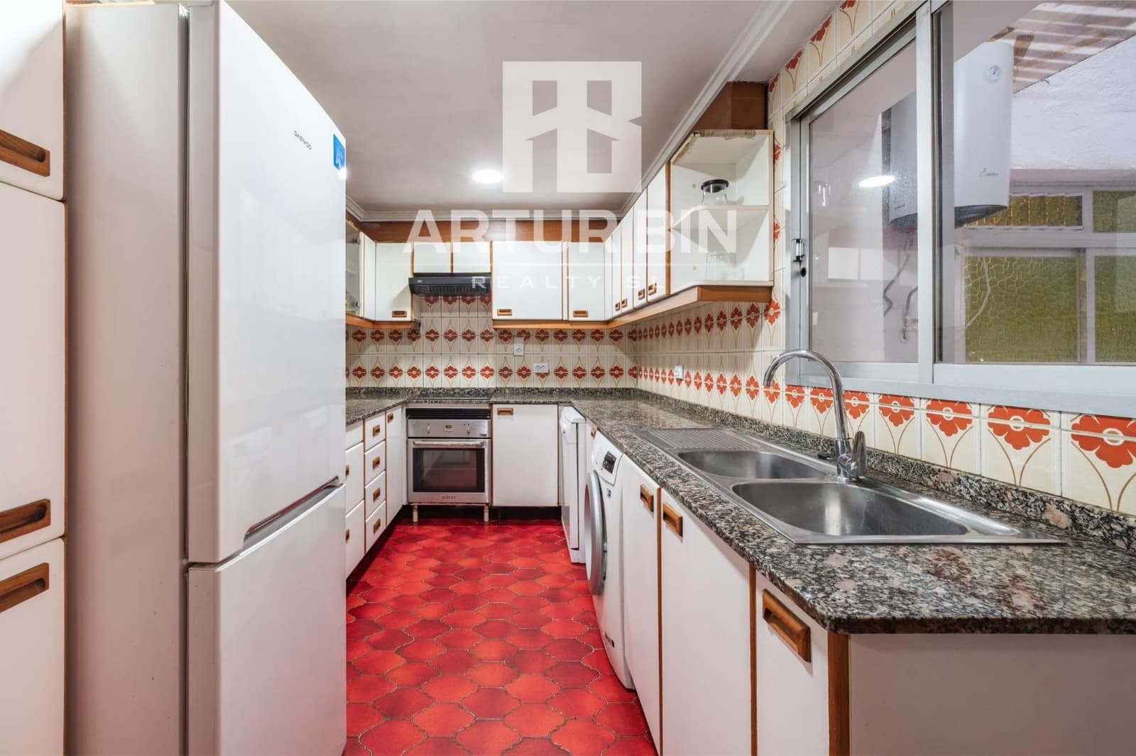 Piso de 4 habitaciones en Manises en venta - 245.000 € (Ref: 10009150)