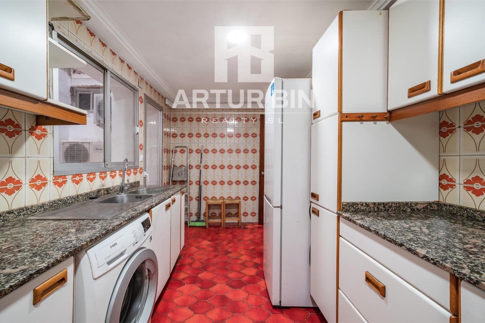 Piso de 4 habitaciones en Manises en venta - 245.000 € (Ref: 10009150)