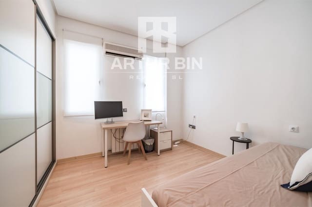 2 bedroom Flat for sale in La Roqueta, Valencia city - € 550,000 (Ref: 10009151)