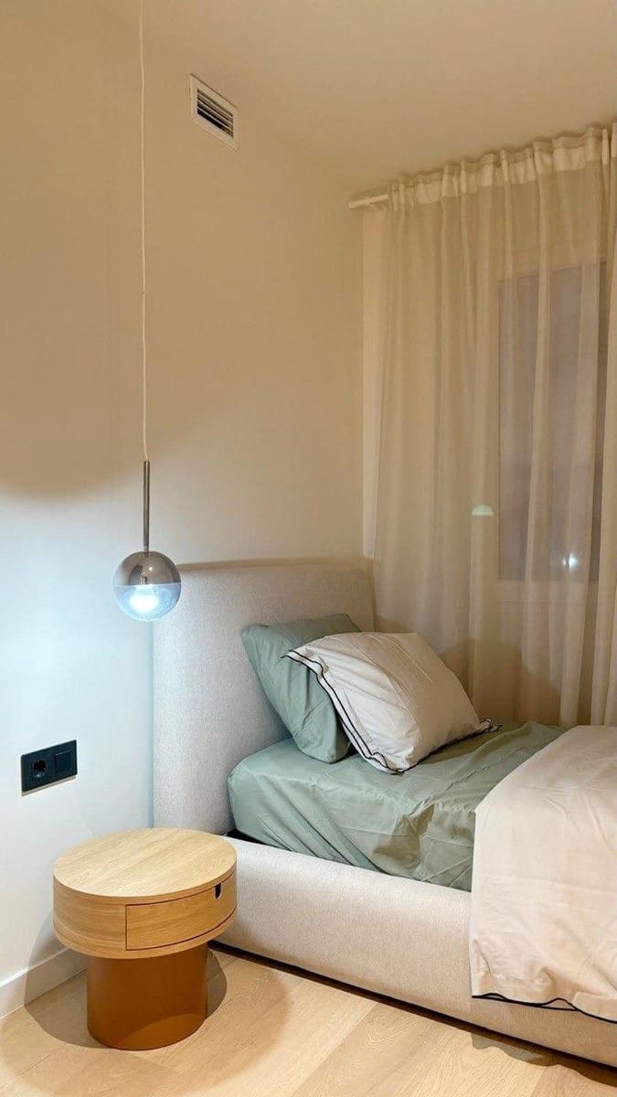 3 slaapkamer Flat te huur in Valencia stad - € 2.200 (Ref: 10013391)