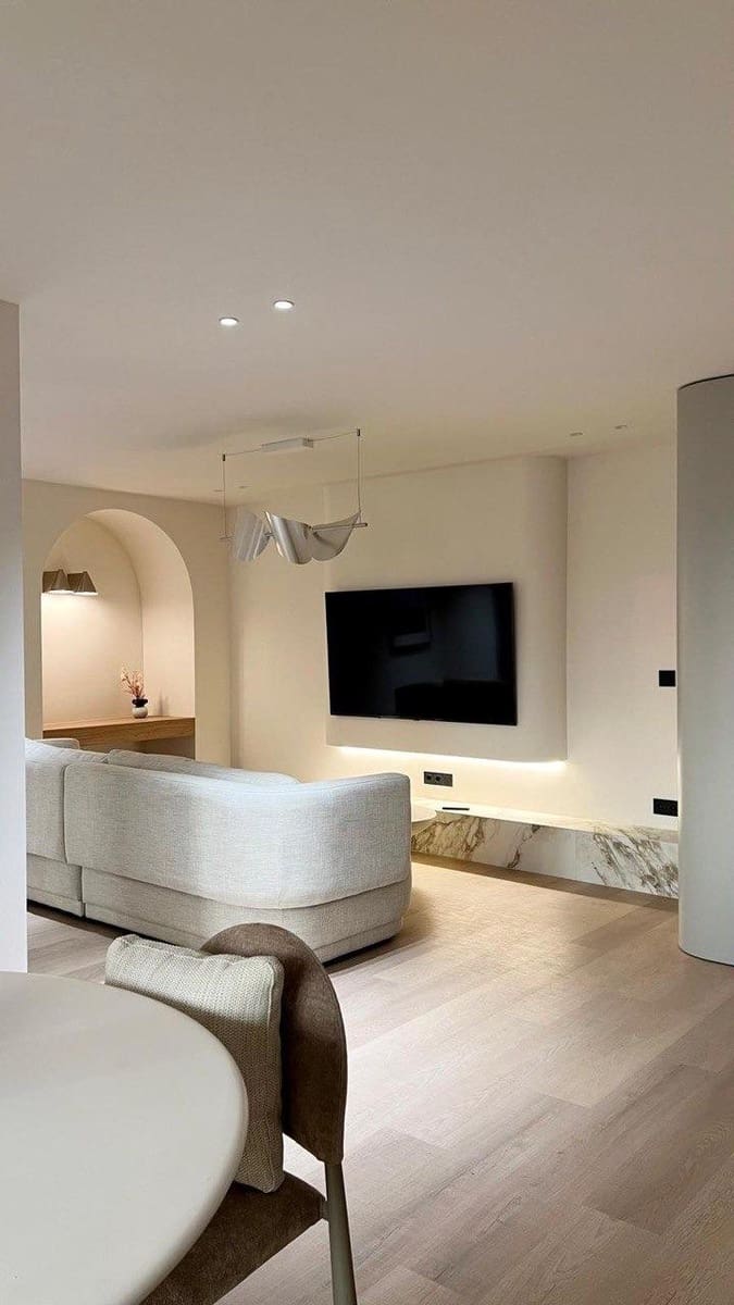 3 slaapkamer Flat te huur in Valencia stad - € 2.200 (Ref: 10013391)