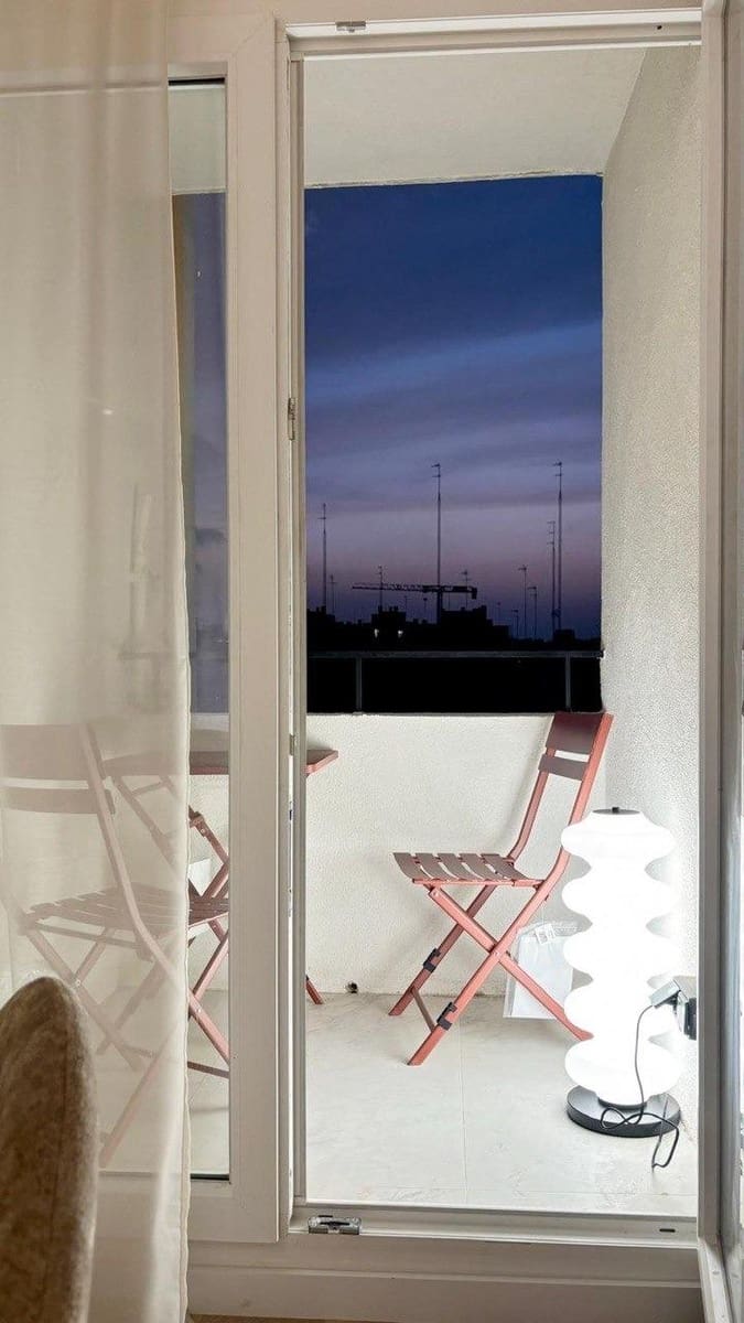 3 slaapkamer Flat te huur in Valencia stad - € 2.200 (Ref: 10013391)
