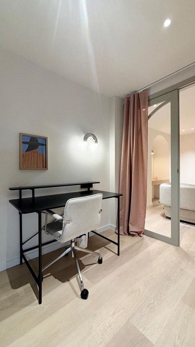 3 slaapkamer Flat te huur in Valencia stad - € 2.200 (Ref: 10013391)