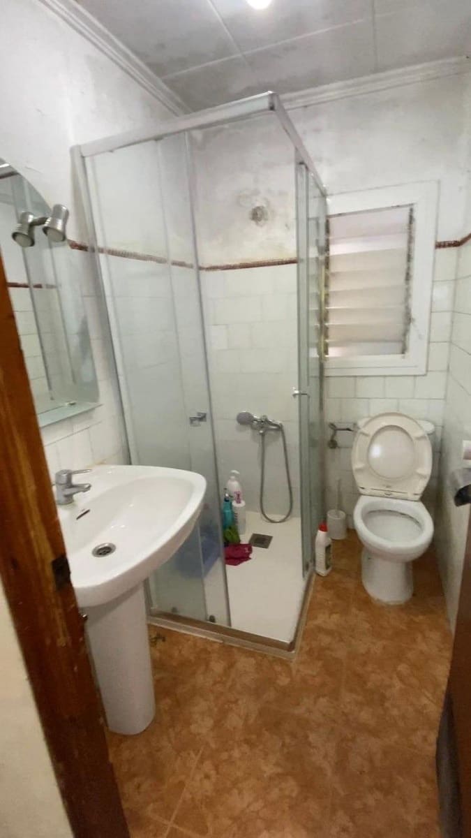 3 bedroom Flat for sale in Carcaixent - € 75,000 (Ref: 10013392)