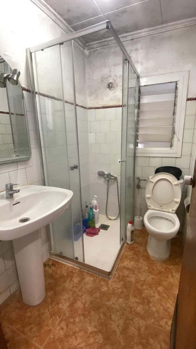 3 bedroom Flat for sale in Carcaixent - € 75,000 (Ref: 10013392)