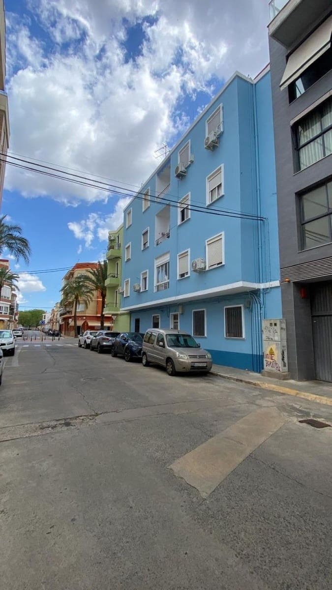 3 bedroom Flat for sale in Carcaixent - € 75,000 (Ref: 10013392)