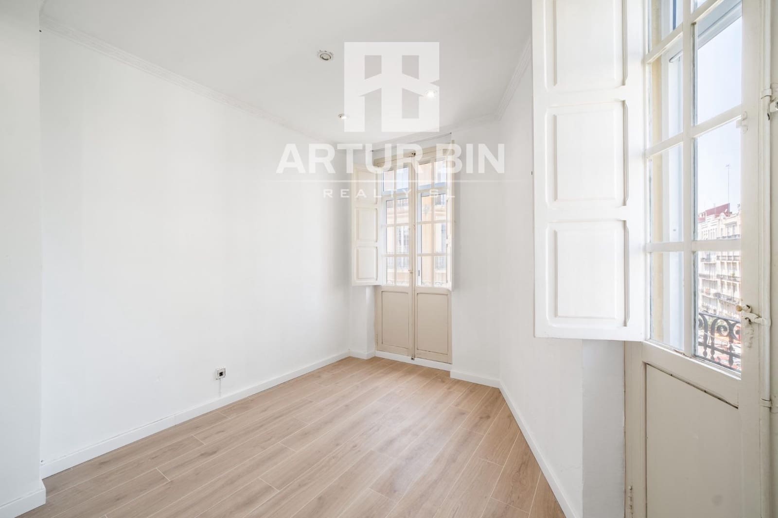 2 sypialnia Mieszkanie na sprzedaż w Miasto Walencja - 550 000 € (Ref: 10017564)