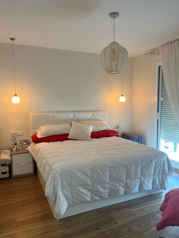 4 chambre Maison de Ville à vendre à La Pobla de Vallbona avec piscine garage - 640 000 € (Ref: 10017565)
