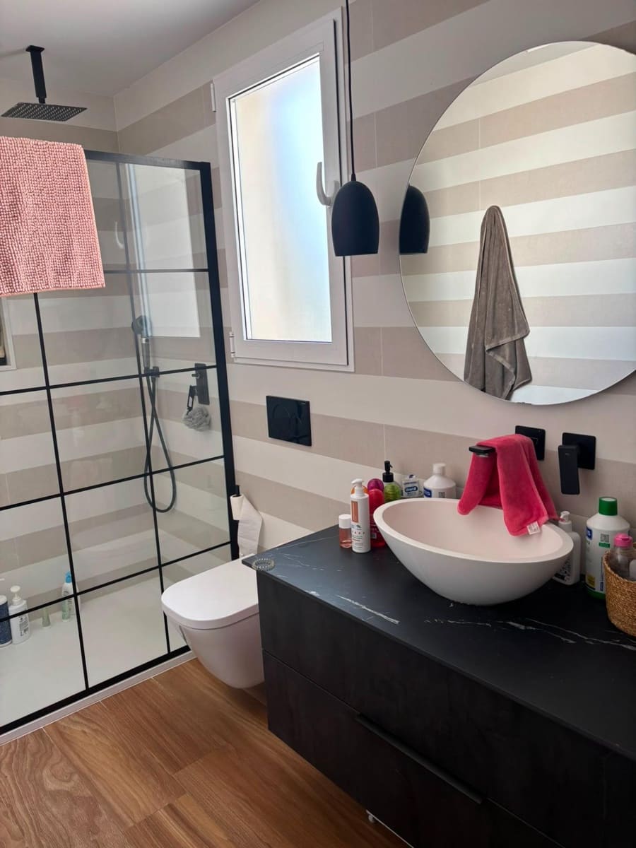4 chambre Maison de Ville à vendre à La Pobla de Vallbona avec piscine garage - 640 000 € (Ref: 10017565)