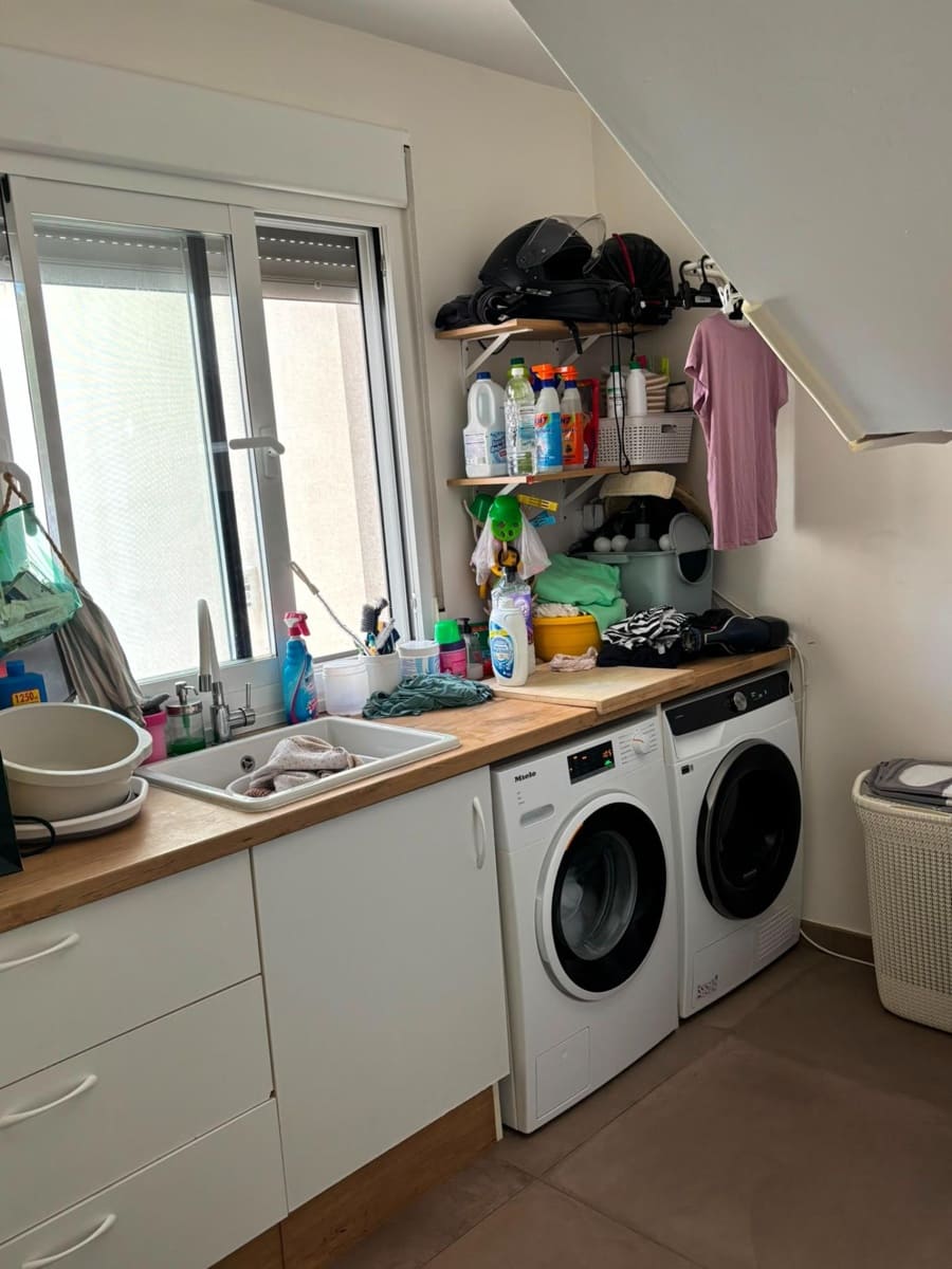 4 chambre Maison de Ville à vendre à La Pobla de Vallbona avec piscine garage - 640 000 € (Ref: 10017565)