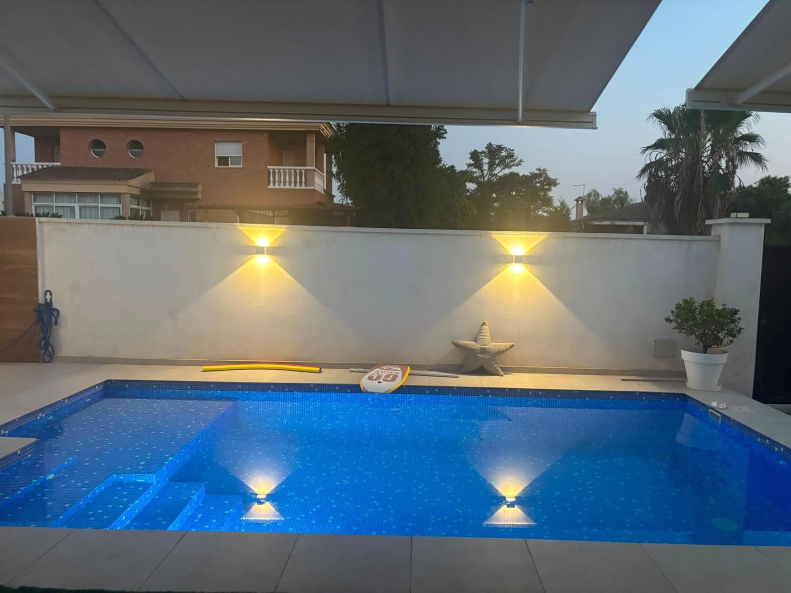 4 chambre Maison de Ville à vendre à La Pobla de Vallbona avec piscine garage - 640 000 € (Ref: 10017565)