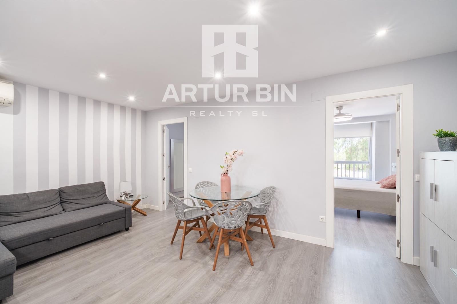 2 bedroom Flat for sale in Valencia city - € 240,000 (Ref: 10020978)