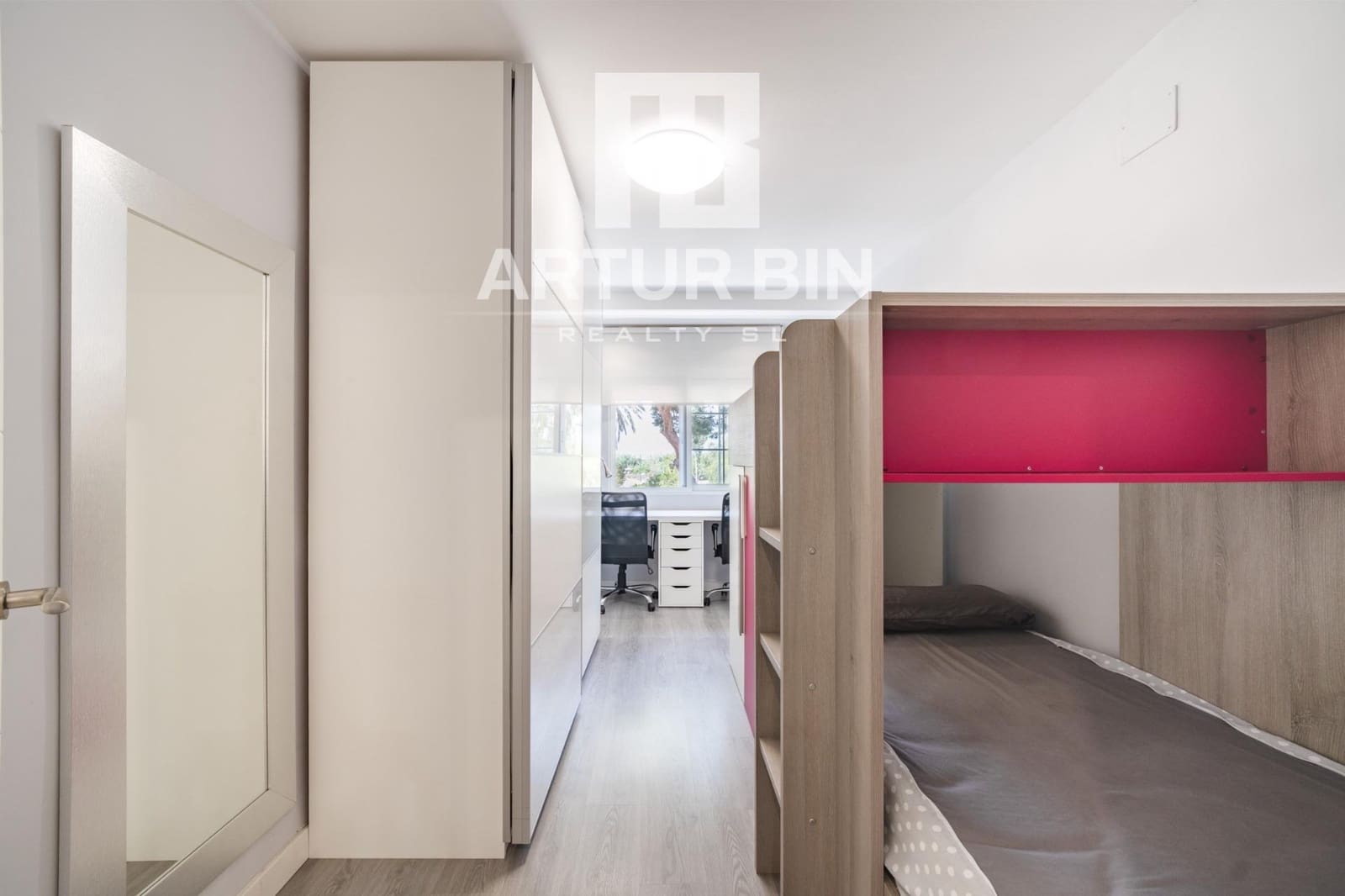 2 bedroom Flat for sale in Valencia city - € 240,000 (Ref: 10020978)
