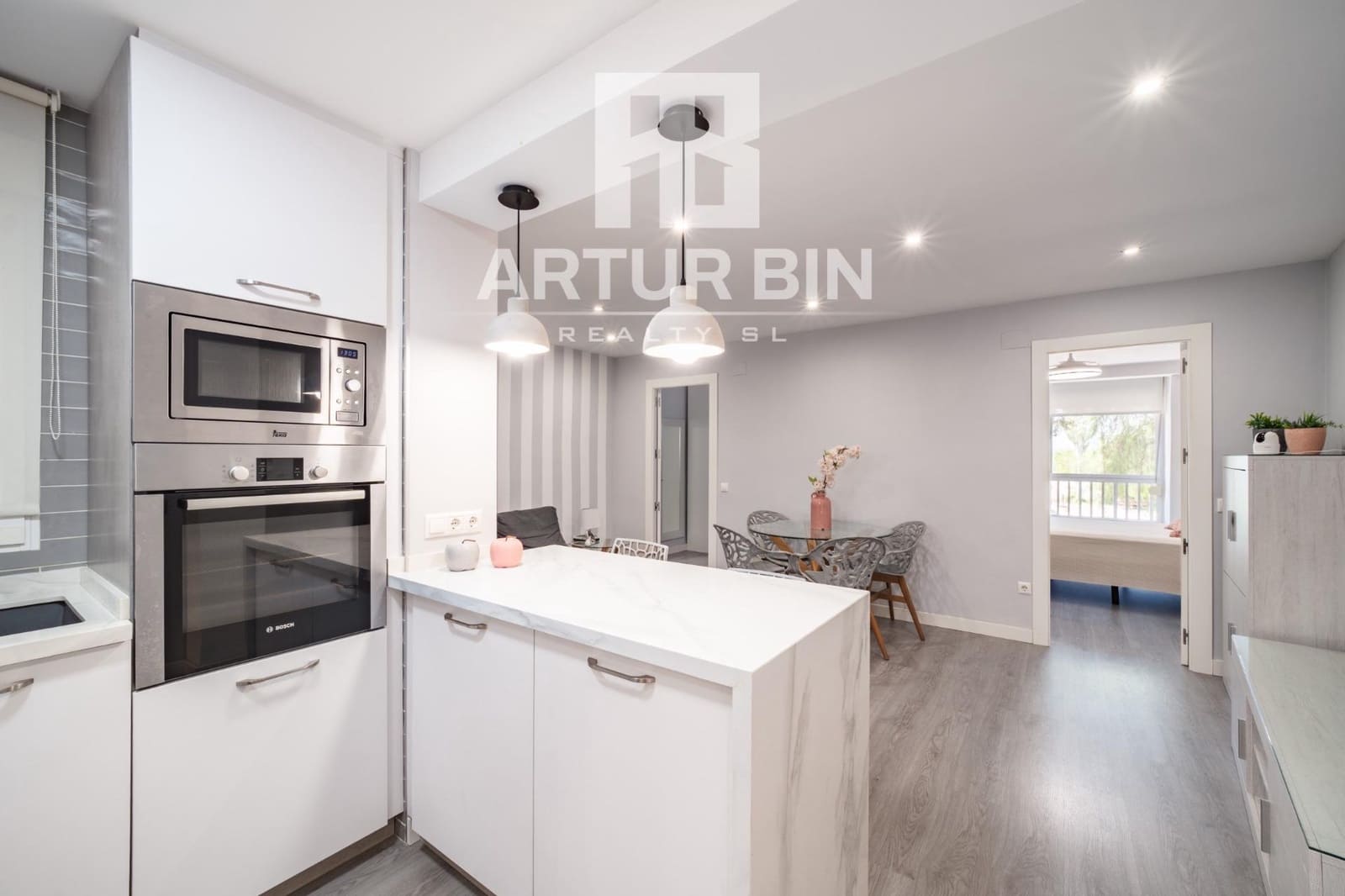 2 bedroom Flat for sale in Valencia city - € 240,000 (Ref: 10020978)