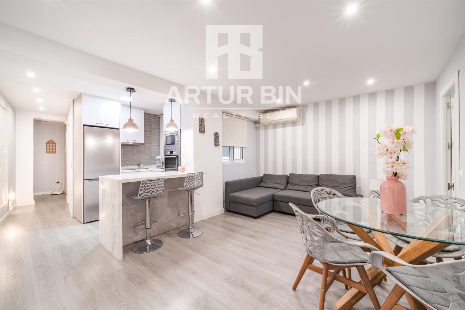 2 bedroom Flat for sale in Valencia city - € 240,000 (Ref: 10020978)