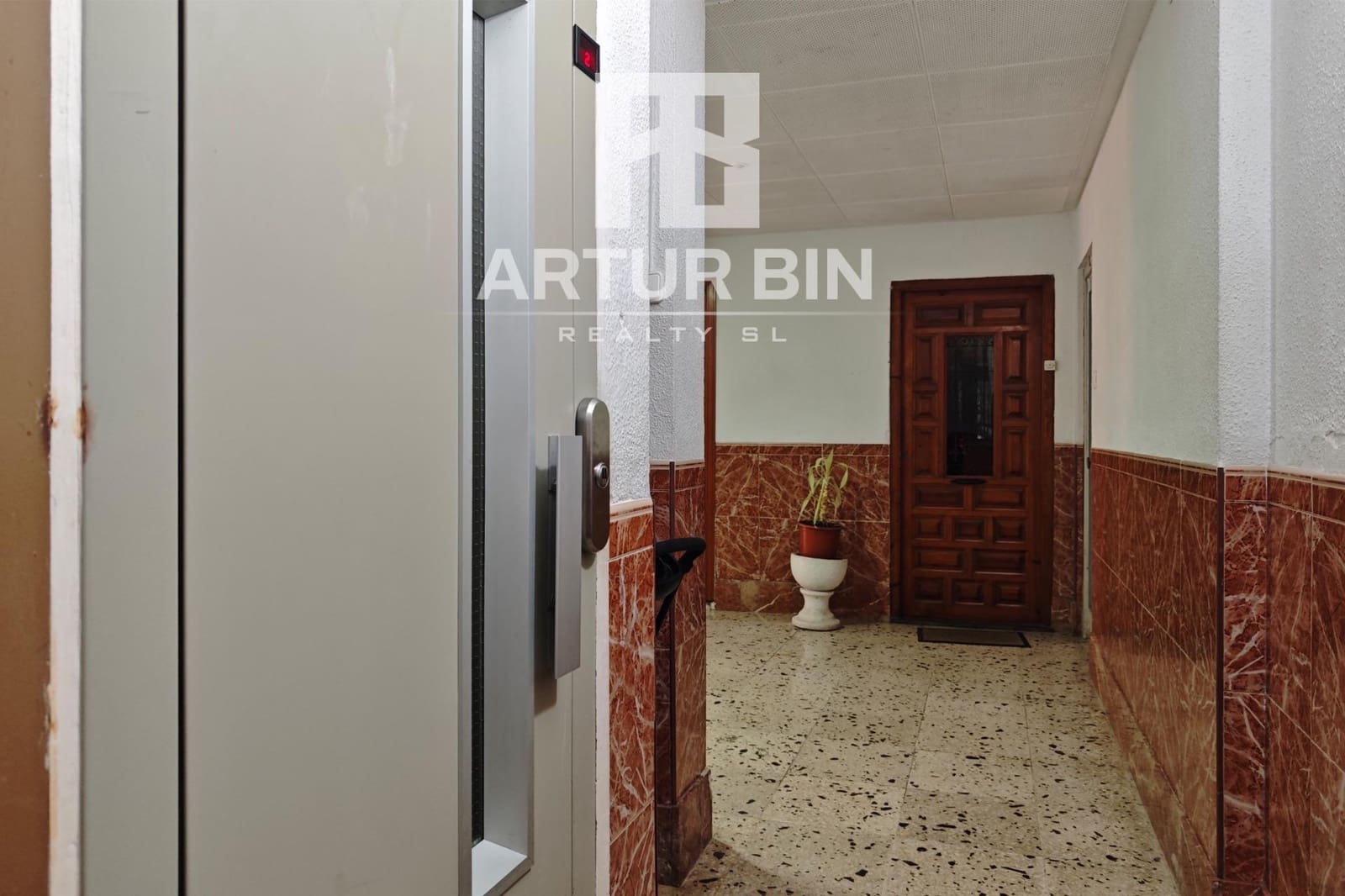 2 bedroom Flat for sale in Valencia city - € 240,000 (Ref: 10020978)