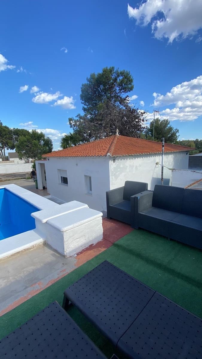 3 sovrum Villa till salu i La Pobla de Vallbona med pool garage - 350 000 € (Ref: 10025675)