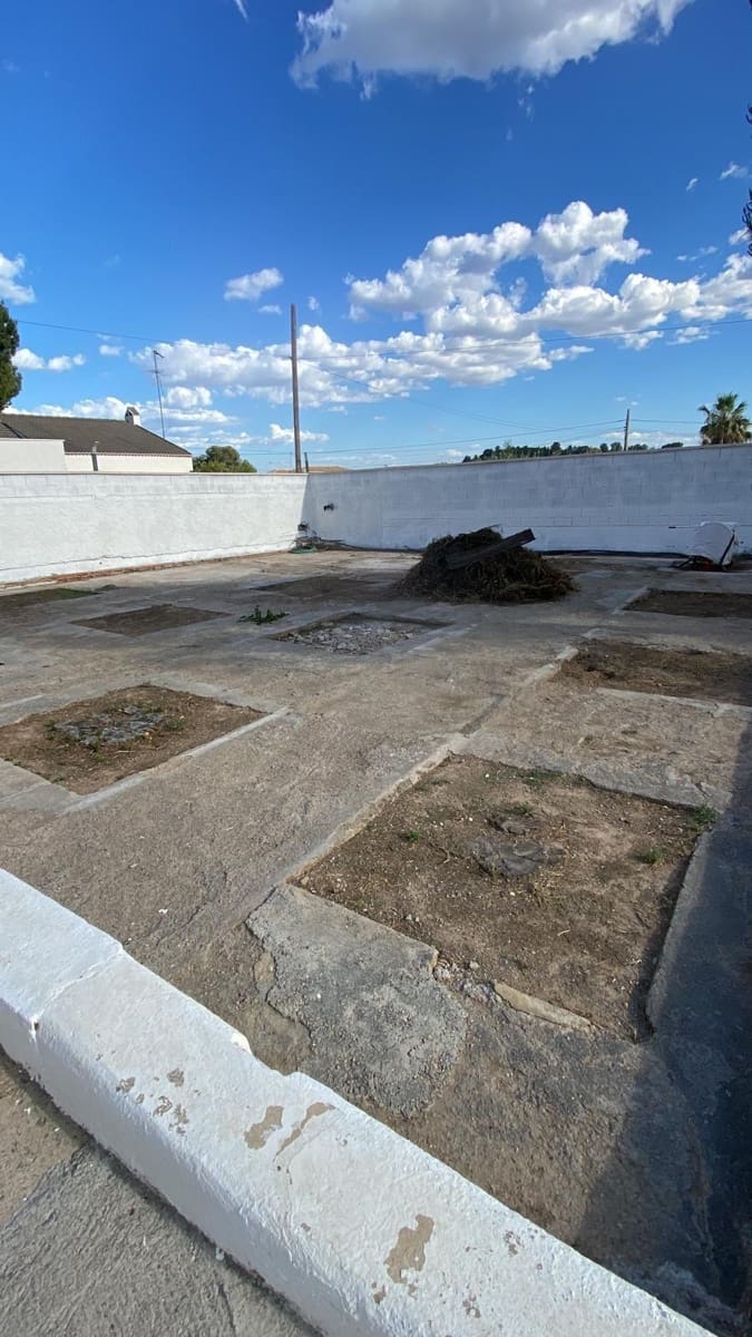 3 sovrum Villa till salu i La Pobla de Vallbona med pool garage - 350 000 € (Ref: 10025675)